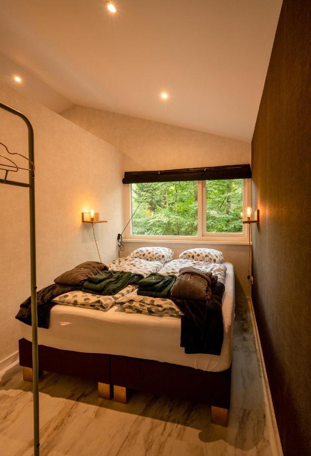 Hébergement de vacances Zen-bungalow No 4 Met Sauna En Hottub