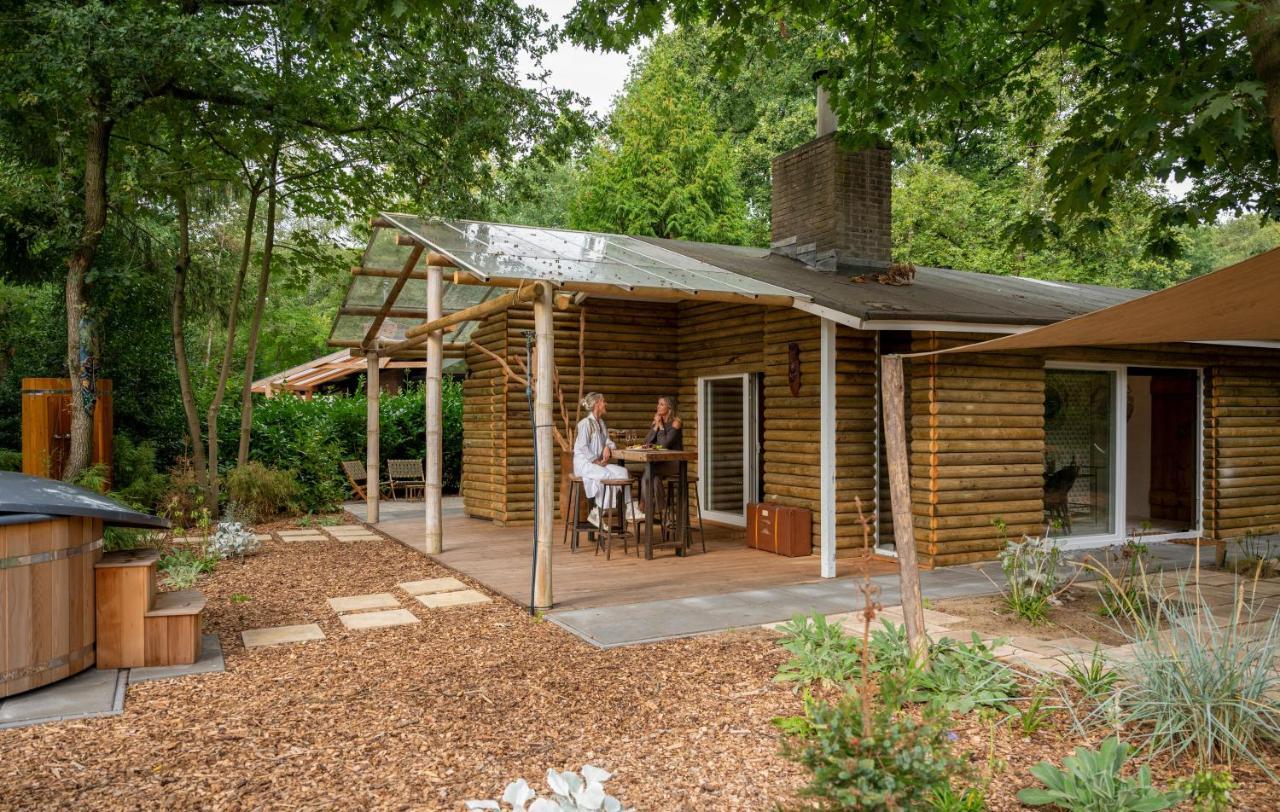 Hébergement de vacances Zen-bungalow No 4 Met Sauna En Hottub